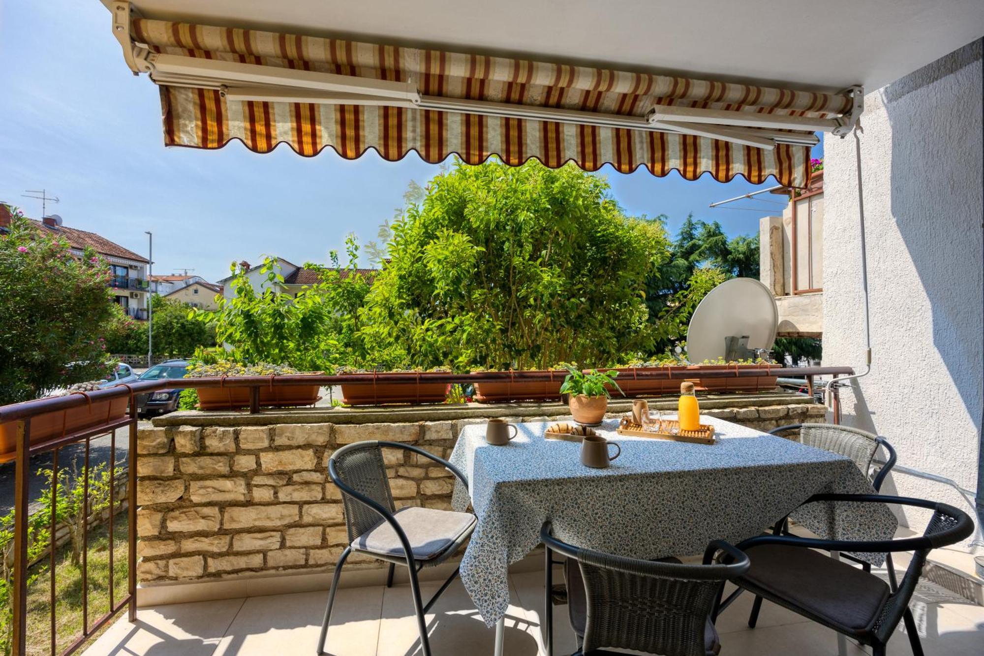 Apartament Lipa Korta - Family In Porec, 850 M To The Sea *