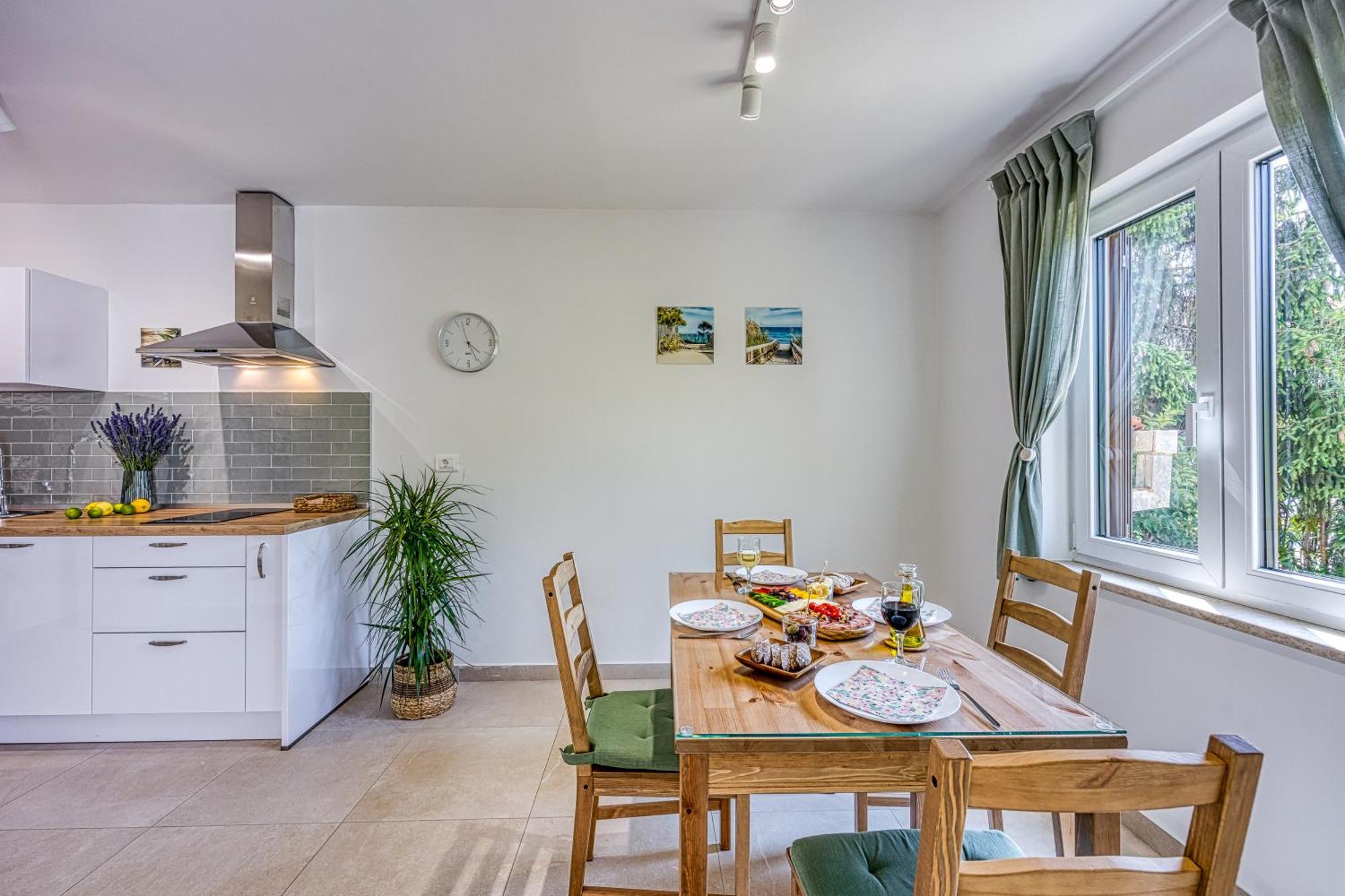 Lipa Korta - Family In Porec, 850 M To The Sea Apartment