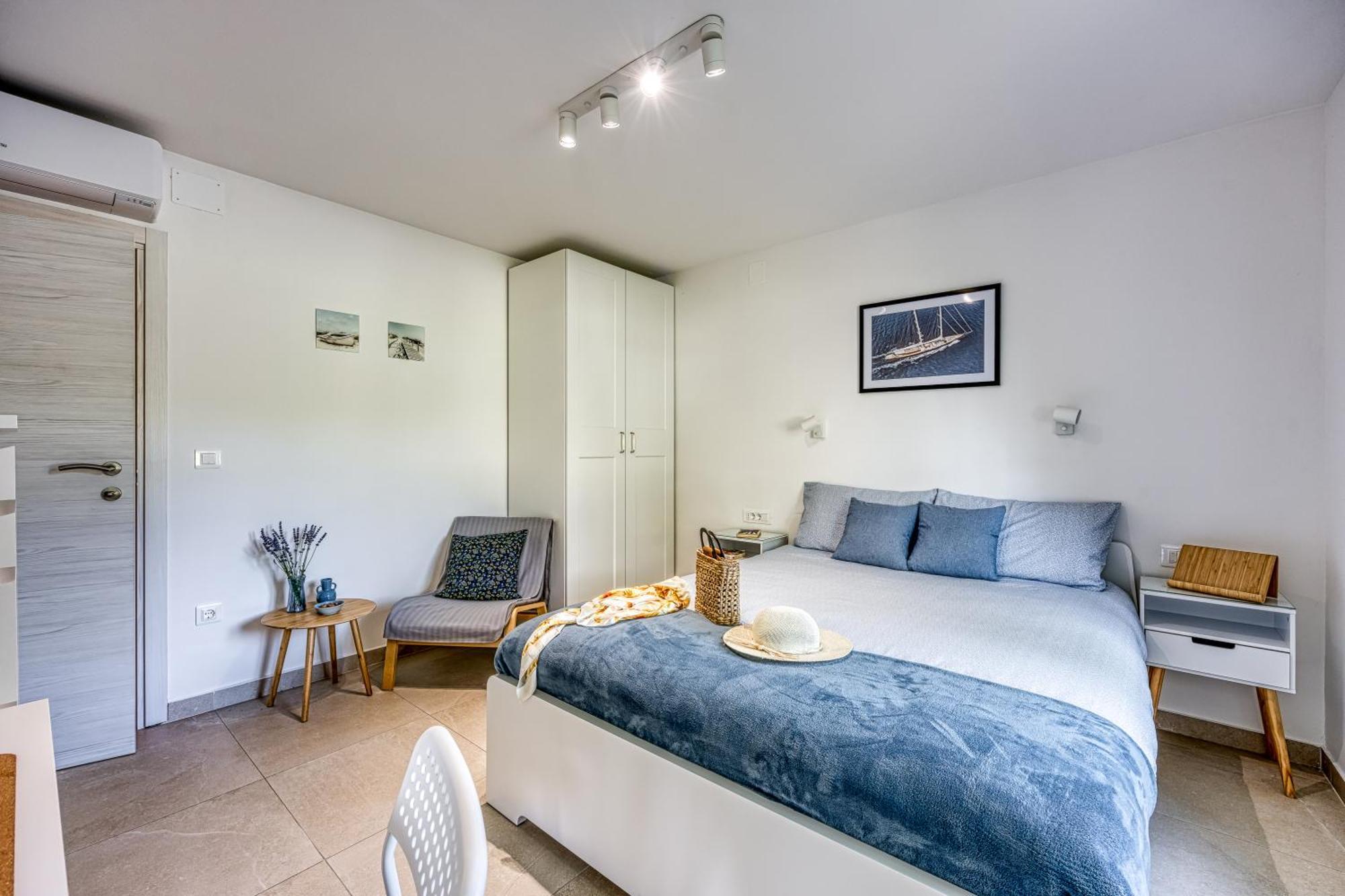 Lipa Korta - Family In Porec, 850 M To The Sea Apartment
