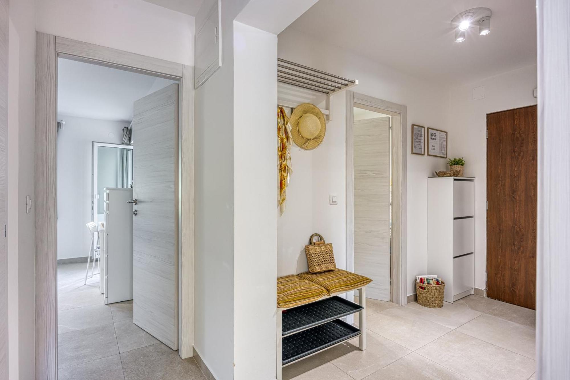 Lipa Korta - Family In Porec, 850 M To The Sea Apartment