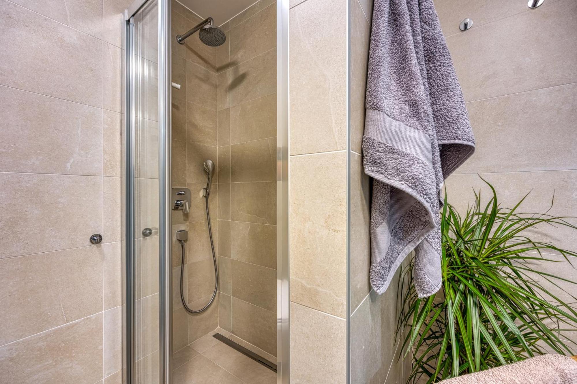 Apartment Lipa Korta - Family In Porec, 850 M To The Sea Porec